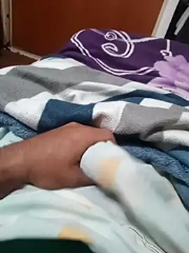 omeriz online show from October 2025 09:38:01 PM