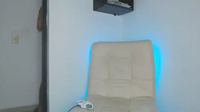 Andy collins   online show from October 2025 06:31:01 PM