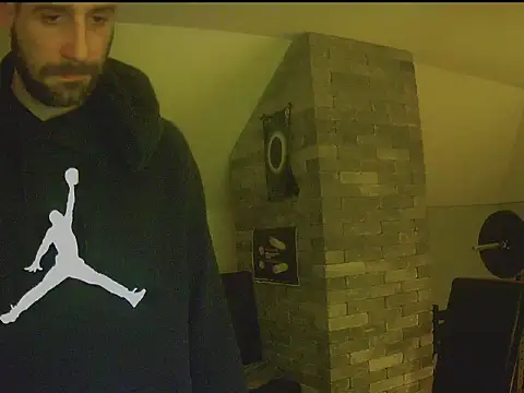 gryzoon online show from February 2026 03:26:02 AM