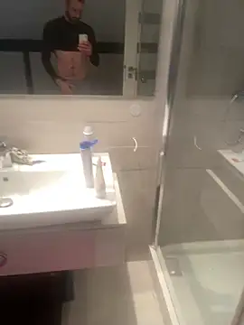 gryzoon online show from September 2025 08:54:01 PM