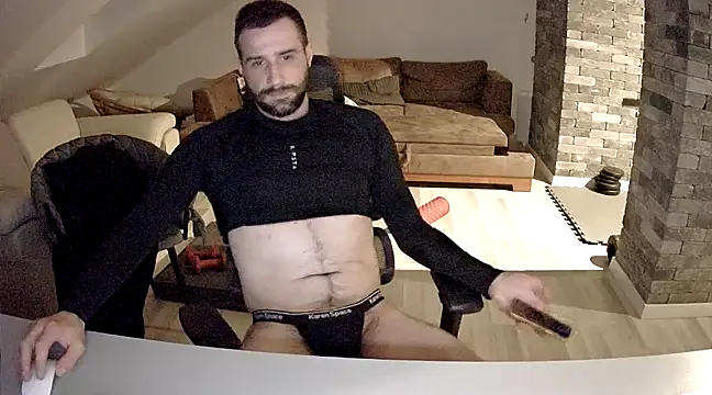 gryzoon online show from March 2025 10:21:02 PM