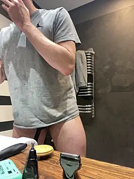 gryzoon online show from November 2025 02:27:01 AM