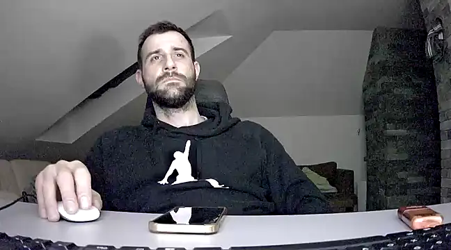 gryzoon online show from March 2025 02:30:01 AM