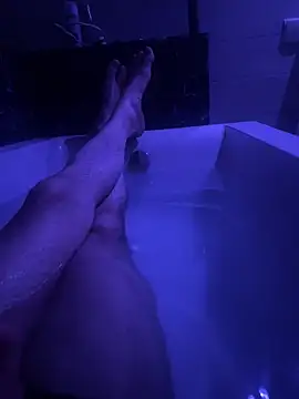 gryzoon online show from April 2026 08:48:01 PM