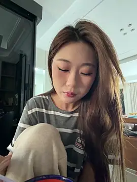 Xiaoxia-Baby online show from May 2026 12:25:01 AM