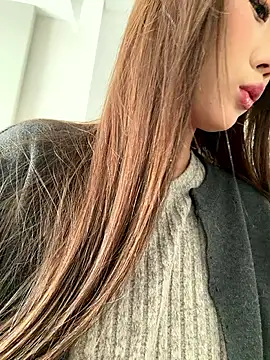 Xiaoxia-Baby online show from April 2026 04:03:01 AM