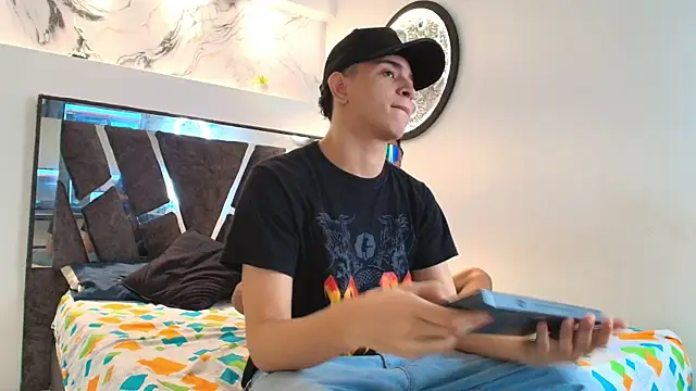 Snapshot of KING_OFF_BOYS chatting on November 2025 01:34:02 PM KING OFF BOYS online show from November 2025 01:34:02 PM