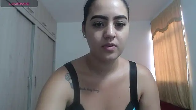Anthonela Queen online show from October 2025 12:29:02 PM