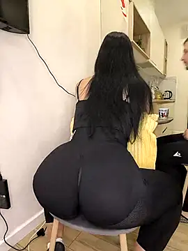  KissMyAss  online show from May 2026 05:40:02 PM