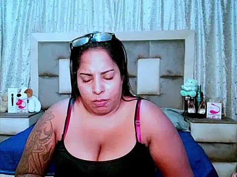 Snapshot of indiantopaz694u chatting on March 2025 10:28:02 AM indiantopaz694u online show from March 2025 10:28:02 AM