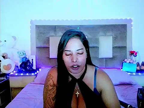 indiantopaz694u online show from April 2026 04:25:01 AM