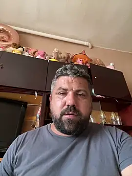 Alexander18edd online show from September 2025 03:22:01 PM