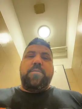 Alexander18edd online show from February 2026 01:33:02 PM