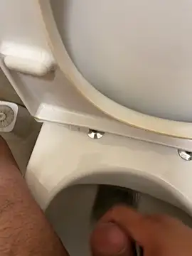 Alexander18edd online show from October 2025 01:43:01 PM