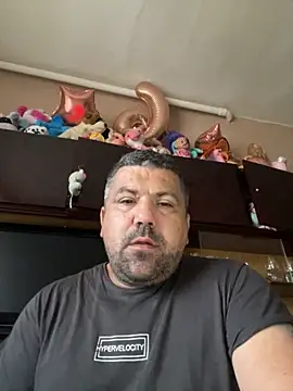 Alexander18edd online show from September 2025 06:18:01 AM