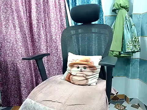 Snapshot of Lovely_Jiya chatting on October 2025 09:11:02 AM Lovely Jiya online show from October 2025 09:11:02 AM