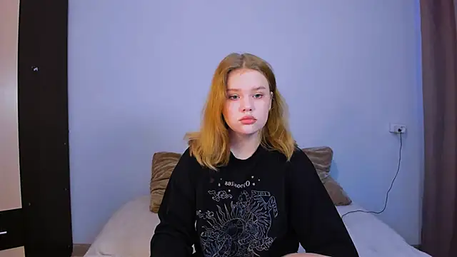 LaseyMoon online show from October 2025 01:40:01 AM