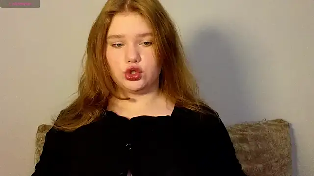 Snapshot of LaseyMoon chatting on February 2026 03:36:01 AM LaseyMoon online show from February 2026 03:36:01 AM