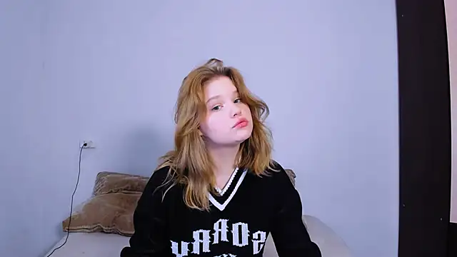 LaseyMoon online show from October 2025 10:18:02 PM