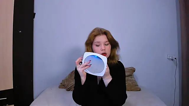 LaseyMoon online show from September 2025 01:39:01 AM