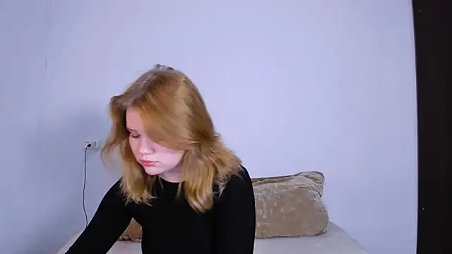 LaseyMoon online show from October 2025 10:34:01 PM