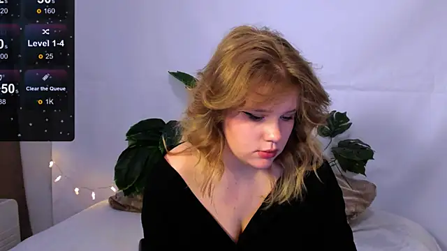 LaseyMoon online show from March 2025 04:17:02 AM