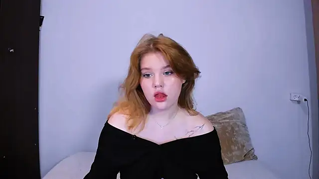 LaseyMoon online show from September 2025 11:25:01 AM