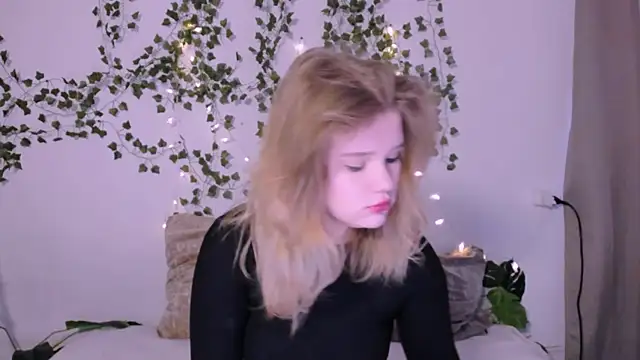 LaseyMoon online show from March 2025 01:13:02 AM