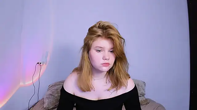 LaseyMoon online show from November 2025 01:39:02 AM