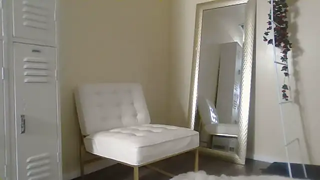 Snapshot of princesskimamii chatting on December 2025 04:22:01 AM princesskimamii online show from December 2025 04:22:01 AM