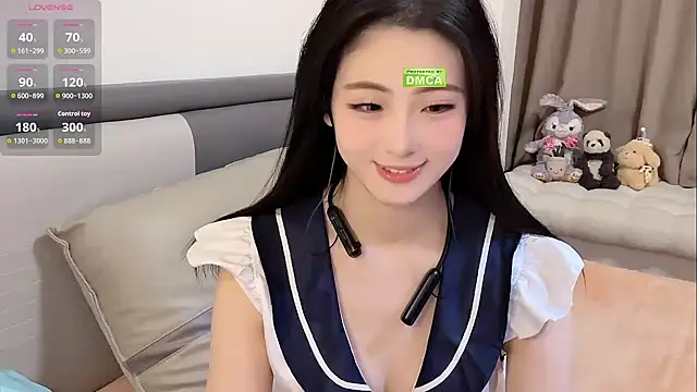 xiaolanlan3344 online show from January 2026 03:19:01 PM