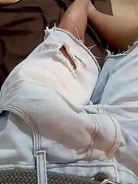 Snapshot of Magrinholl chatting on November 2025 01:55:02 PM Magrinholl online show from November 2025 01:55:02 PM