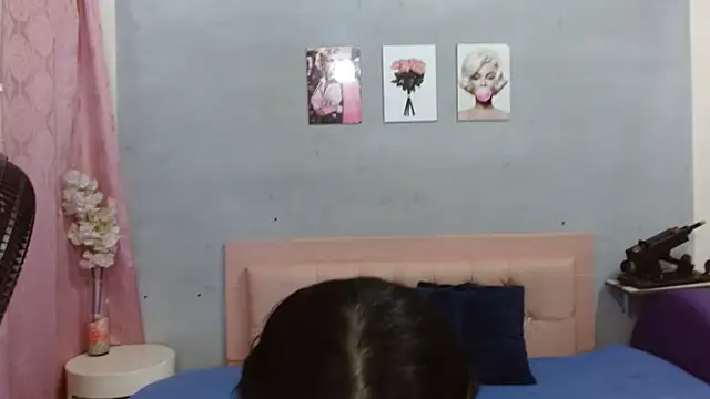 Snapshot of Alma_Meza chatting on April 2026 01:06:02 PM Alma Meza online show from April 2026 01:06:02 PM