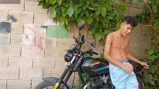 twinks 28 online show from February 2026 09:58:02 PM