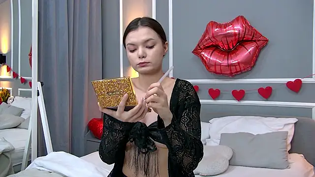 AsterQuinn online show from March 2026 12:54:01 PM