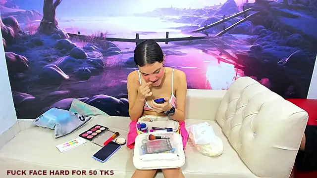 hot littlenaughty online show from February 2025 03:43:01 PM