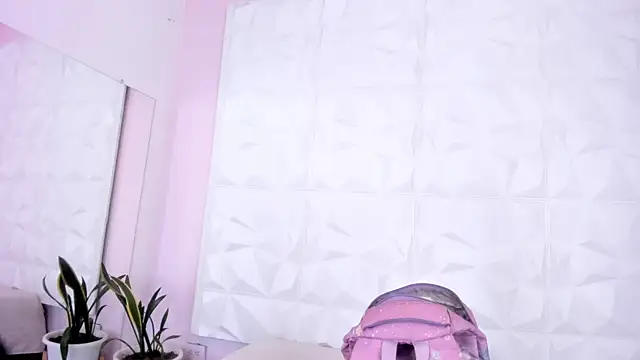 Snapshot of Valeriagomez_ chatting on October 2025 12:15:02 PM Valeriagomez online show from October 2025 12:15:02 PM