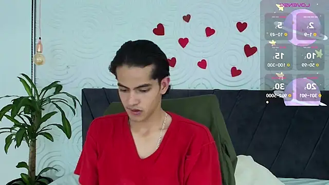 Maximoherrera 16 online show from May 2026 12:33:01 PM