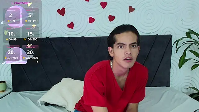 Maximoherrera 16 online show from March 2025 03:44:01 AM