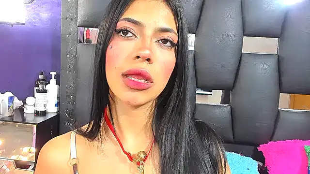 EMYCLARK01 online show from December 2025 11:27:01 AM