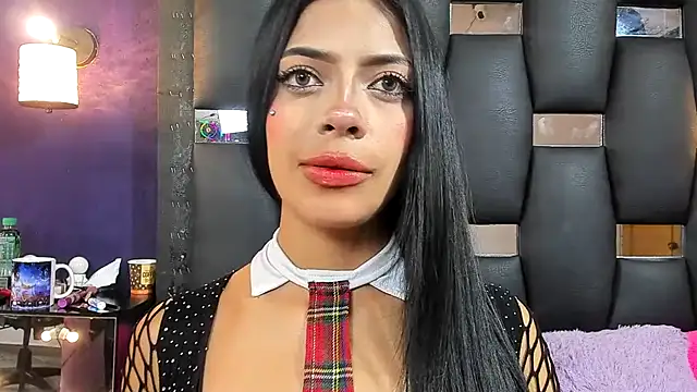 Snapshot of EMYCLARK01 chatting on October 2025 09:14:02 PM EMYCLARK01 online show from October 2025 09:14:02 PM