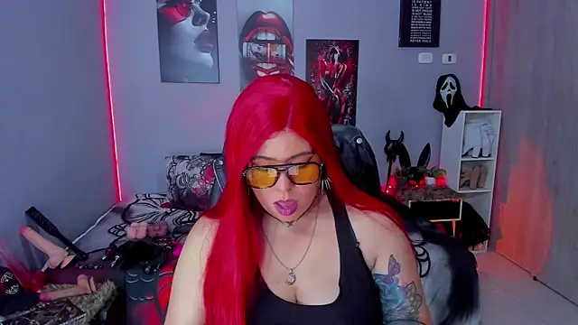 Veronika metal online show from December 2025 08:11:01 PM