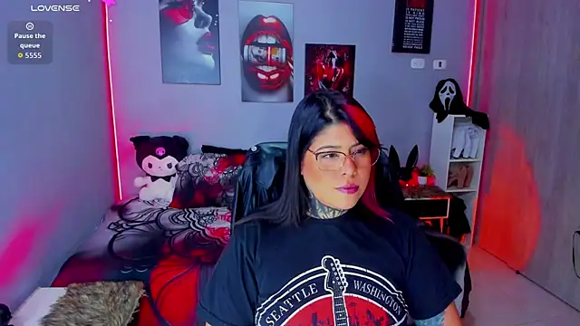 Veronika metal online show from October 2025 05:17:02 AM