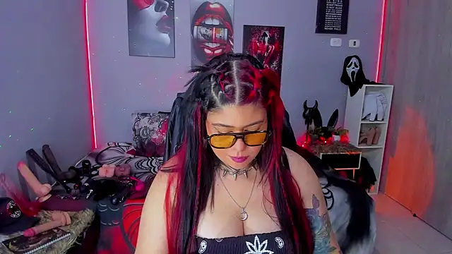 Veronika metal online show from December 2025 08:25:01 PM