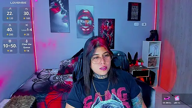 Snapshot of Veronika_metal chatting on September 2025 04:40:01 AM Veronika metal online show from September 2025 04:40:01 AM