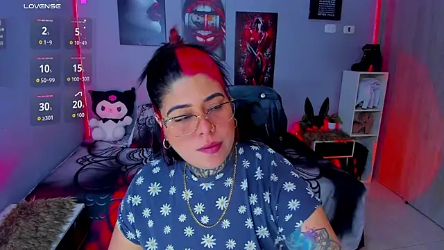 Snapshot of Veronika_metal chatting on September 2025 01:06:02 PM Veronika metal online show from September 2025 01:06:02 PM