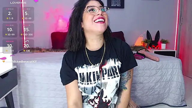 Snapshot of Veronika_metal chatting on February 2025 03:31:02 PM Veronika metal online show from February 2025 03:31:02 PM