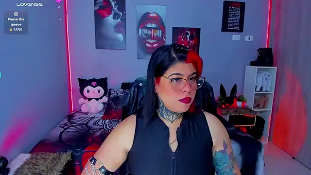Snapshot of Veronika_metal chatting on October 2025 01:56:02 PM Veronika metal online show from October 2025 01:56:02 PM