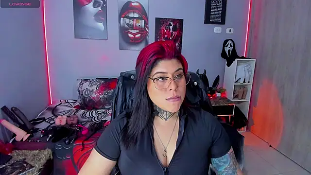 Veronika metal online show from December 2025 11:54:01 PM