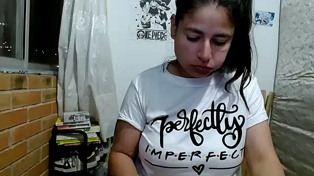 Escarcha-blue online show from September 2025 12:11:01 AM
